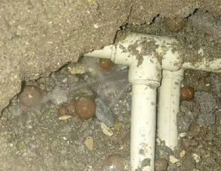 疏勒卫生间测漏